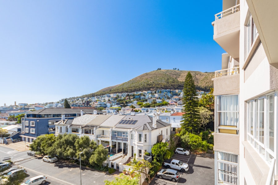 1 Bedroom Property for Sale in Green Point Western Cape